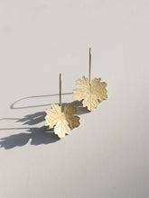 Load image into Gallery viewer, RK02 Maple Leaf Earrings