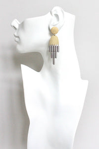 HYLE74 Geometric gray post earrings