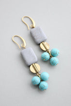 Load image into Gallery viewer, GNDE81 gray and turquoise earrings