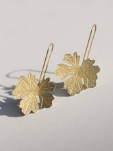 Load image into Gallery viewer, RK02 Maple Leaf Earrings