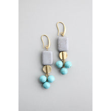 Load image into Gallery viewer, GNDE81 gray and turquoise earrings