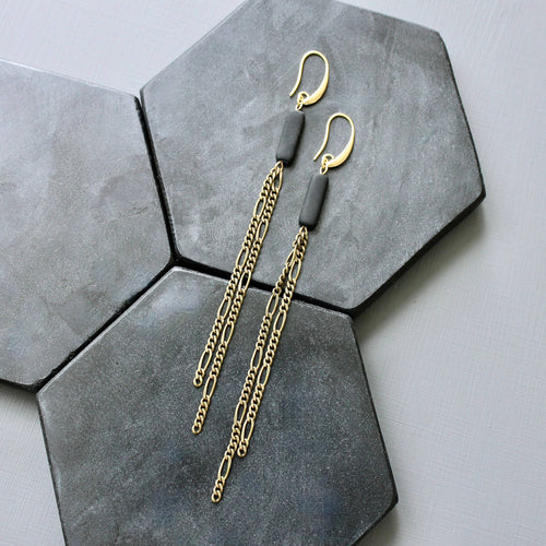 JLTE74 brass and black shoulder duster earrings