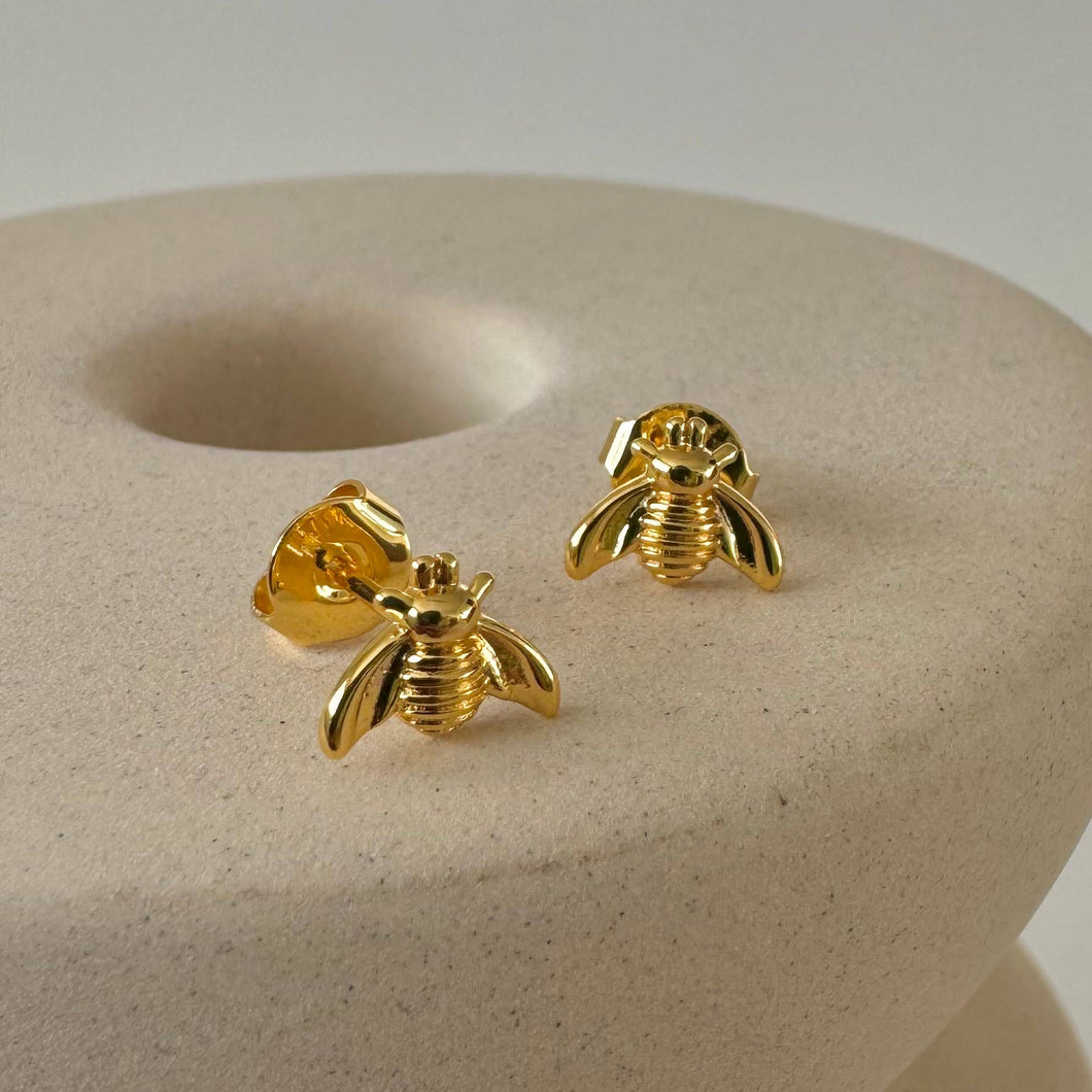 18k Gold Plated Bee Shaped Stud Earrings NM05