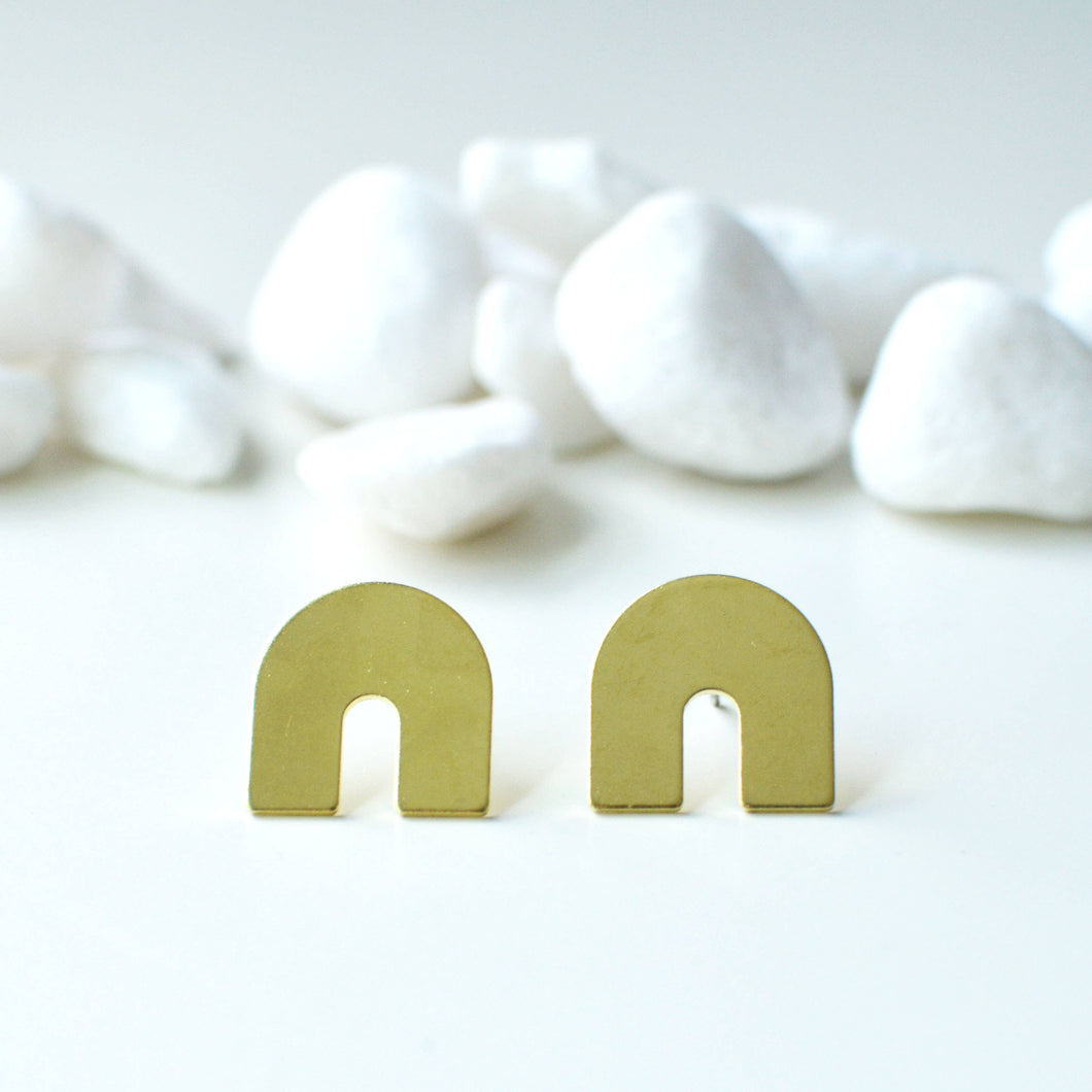 Arch Stud Earrings